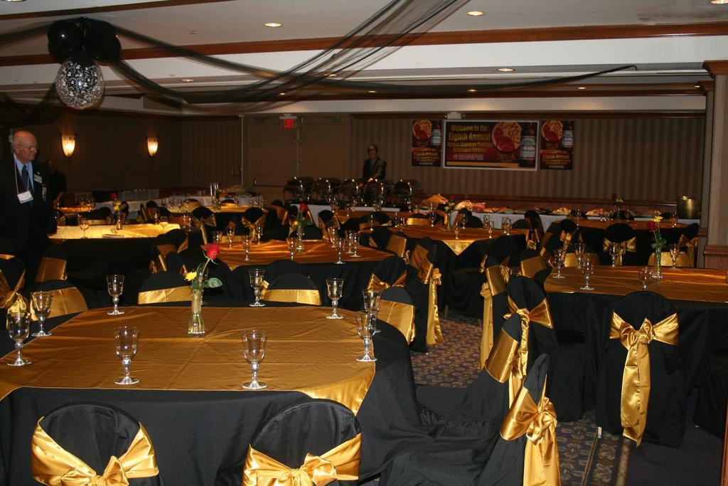 Gateway Hotel Dallas Park Central Bagian luar foto