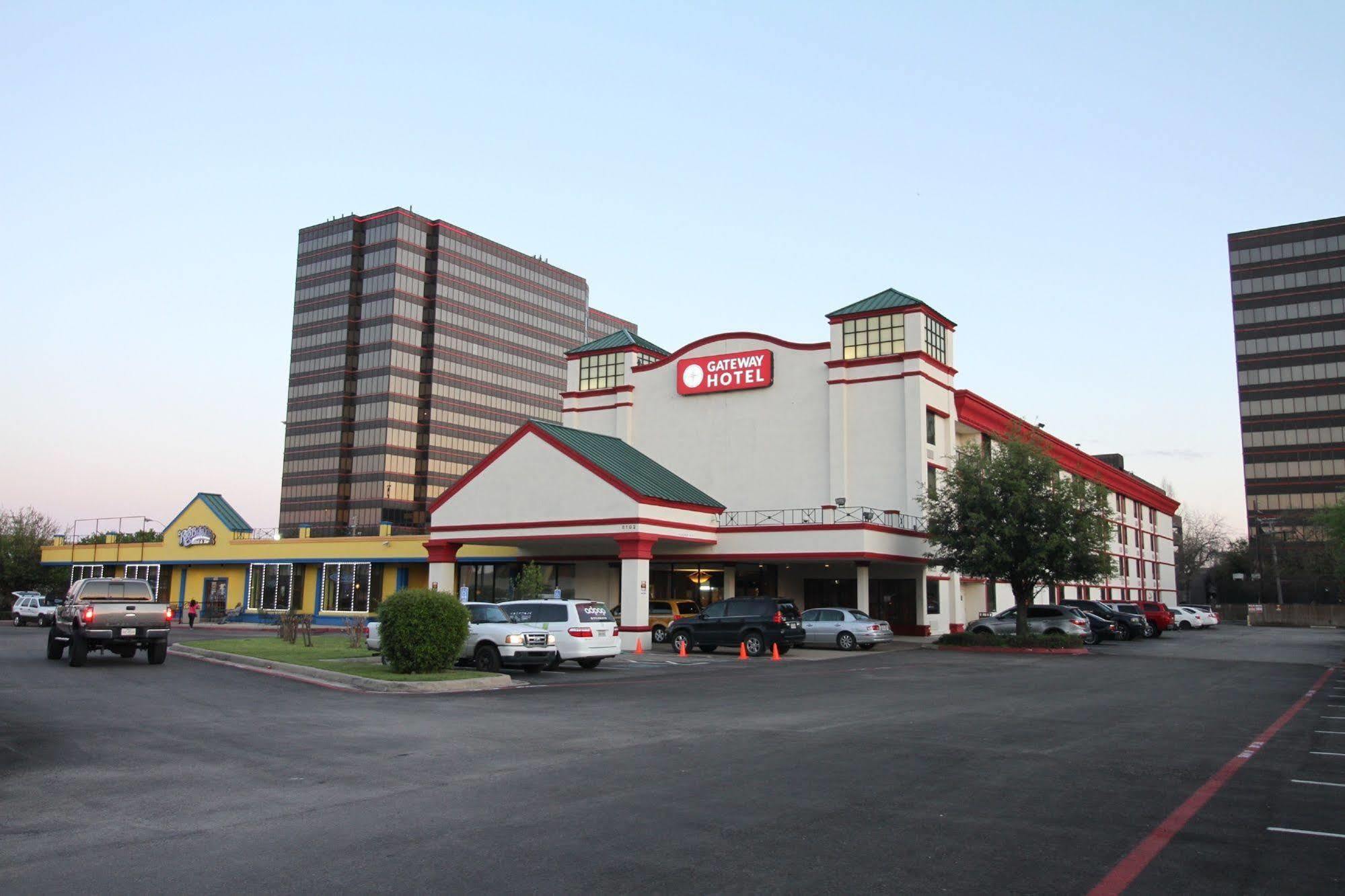 Gateway Hotel Dallas Park Central Bagian luar foto